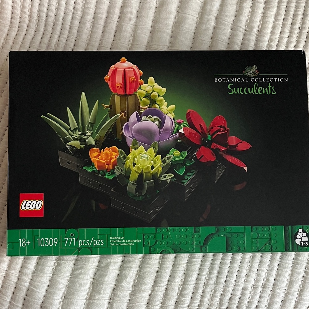 LEGO Botanical Collection Colorful Succulents